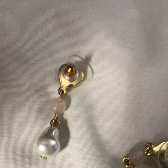 🌸NEW🌸 Talbots Gold Heart and Pearl Tier Drop Earrings - Picture 7 of 9